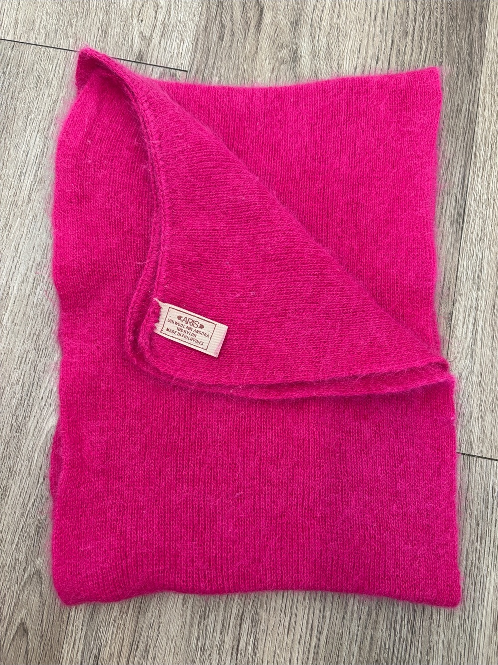 Aris Bright Fuchsia Pink Soft Wool/Angora Blend Knit Scarf